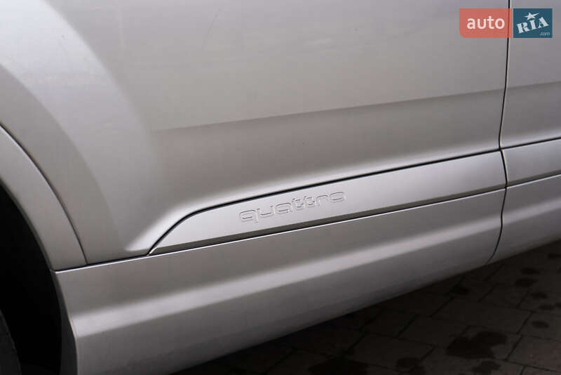 Внедорожник / Кроссовер Audi Q7 2016 в Ужгороде