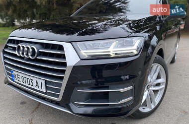 Внедорожник / Кроссовер Audi Q7 2016 в Соленом