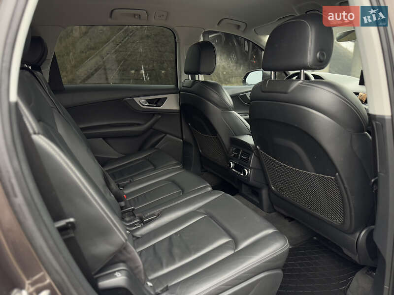 Внедорожник / Кроссовер Audi Q7 2017 в Бердичеве фото 48 Внедорожник / Кроссовер Audi Q7 2017 в Бердичеве