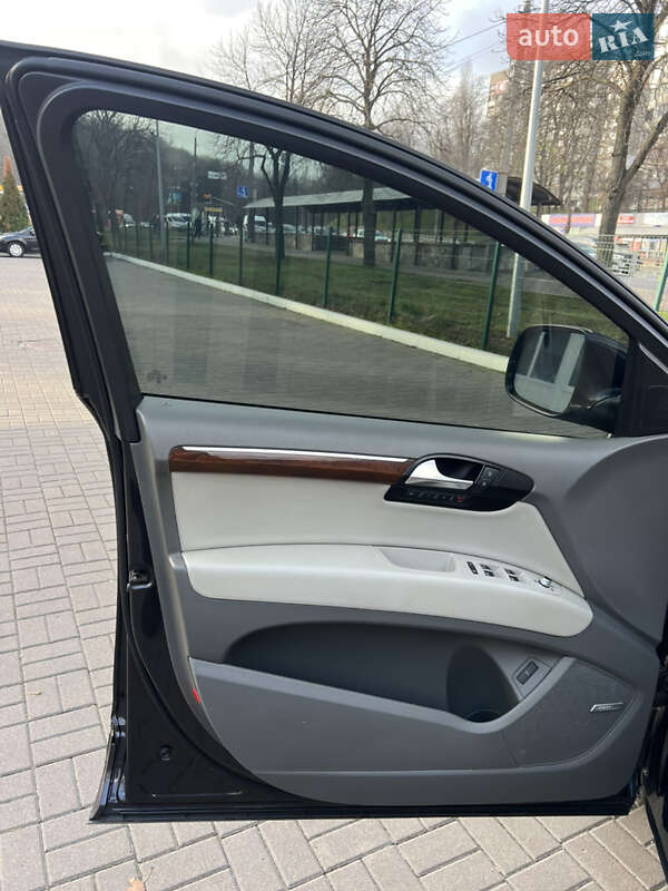 Внедорожник / Кроссовер Audi Q7 2010 в Киеве фото 15 Внедорожник / Кроссовер Audi Q7 2010 в Киеве