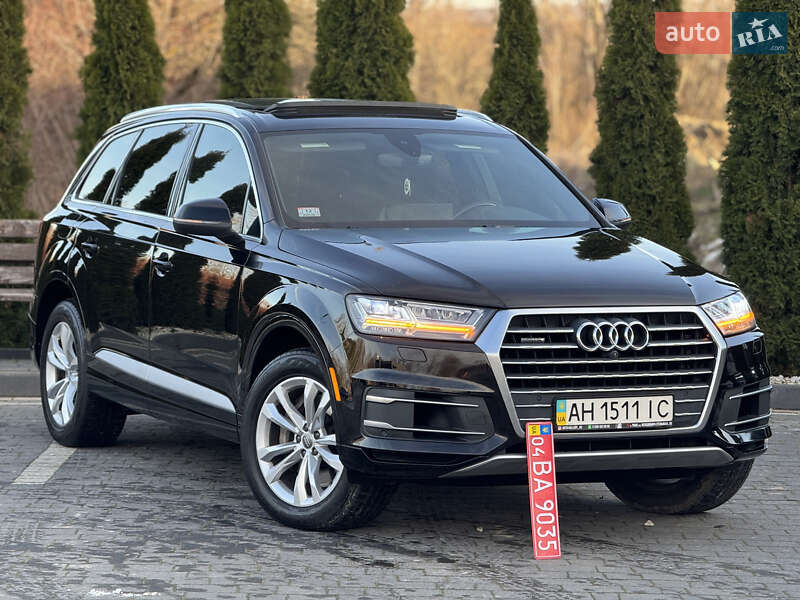 Внедорожник / Кроссовер Audi Q7 2017 в Надворной