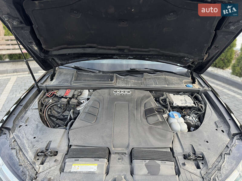 Внедорожник / Кроссовер Audi Q7 2017 в Надворной