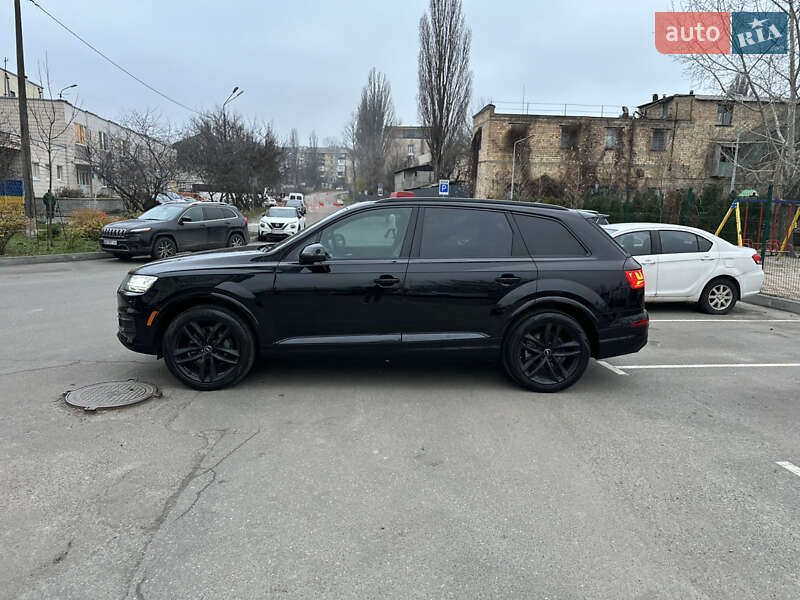 Внедорожник / Кроссовер Audi Q7 2017 в Киеве