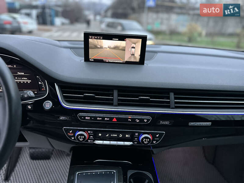 Внедорожник / Кроссовер Audi Q7 2017 в Киеве
