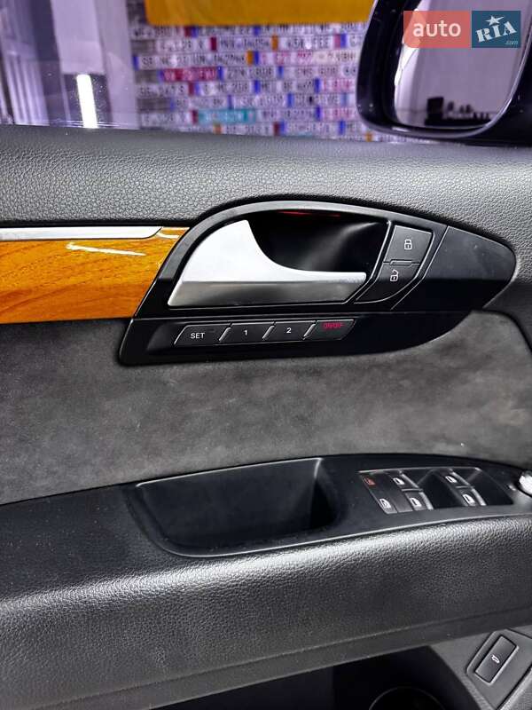 Внедорожник / Кроссовер Audi Q7 2014 в Тернополе