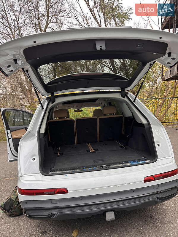 Внедорожник / Кроссовер Audi Q7 2020 в Киеве фото 50 Внедорожник / Кроссовер Audi Q7 2020 в Киеве