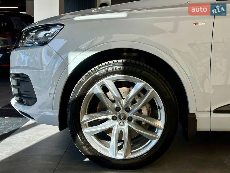 Внедорожник / Кроссовер Audi Q7 2016 в Львове фото 6 Внедорожник / Кроссовер Audi Q7 2016 в Львове