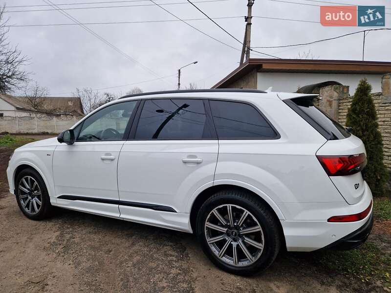 Внедорожник / Кроссовер Audi Q7 2023 в Киеве фото 12 Внедорожник / Кроссовер Audi Q7 2023 в Киеве