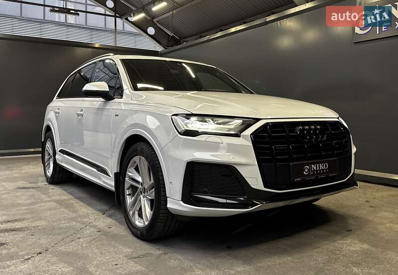 Внедорожник / Кроссовер Audi Q7 2022 в Киеве