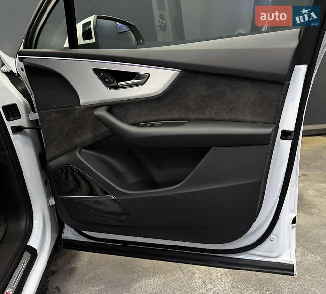 Внедорожник / Кроссовер Audi Q7 2022 в Киеве