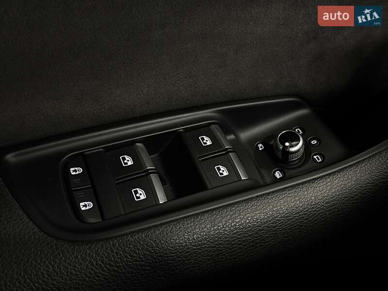 Внедорожник / Кроссовер Audi Q7 2022 в Киеве