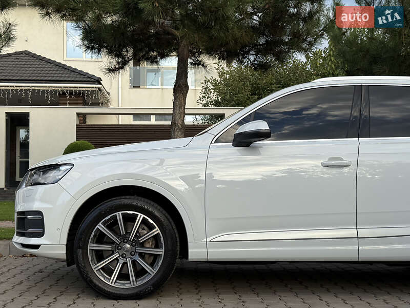 Внедорожник / Кроссовер Audi Q7 2018 в Одессе фото 36 Внедорожник / Кроссовер Audi Q7 2018 в Одессе