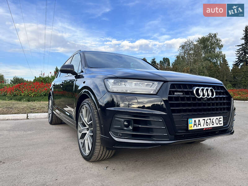 Позашляховик / Кросовер Audi Q7 2019 в Києві
