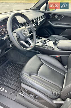 Позашляховик / Кросовер Audi Q7 2019 в Києві