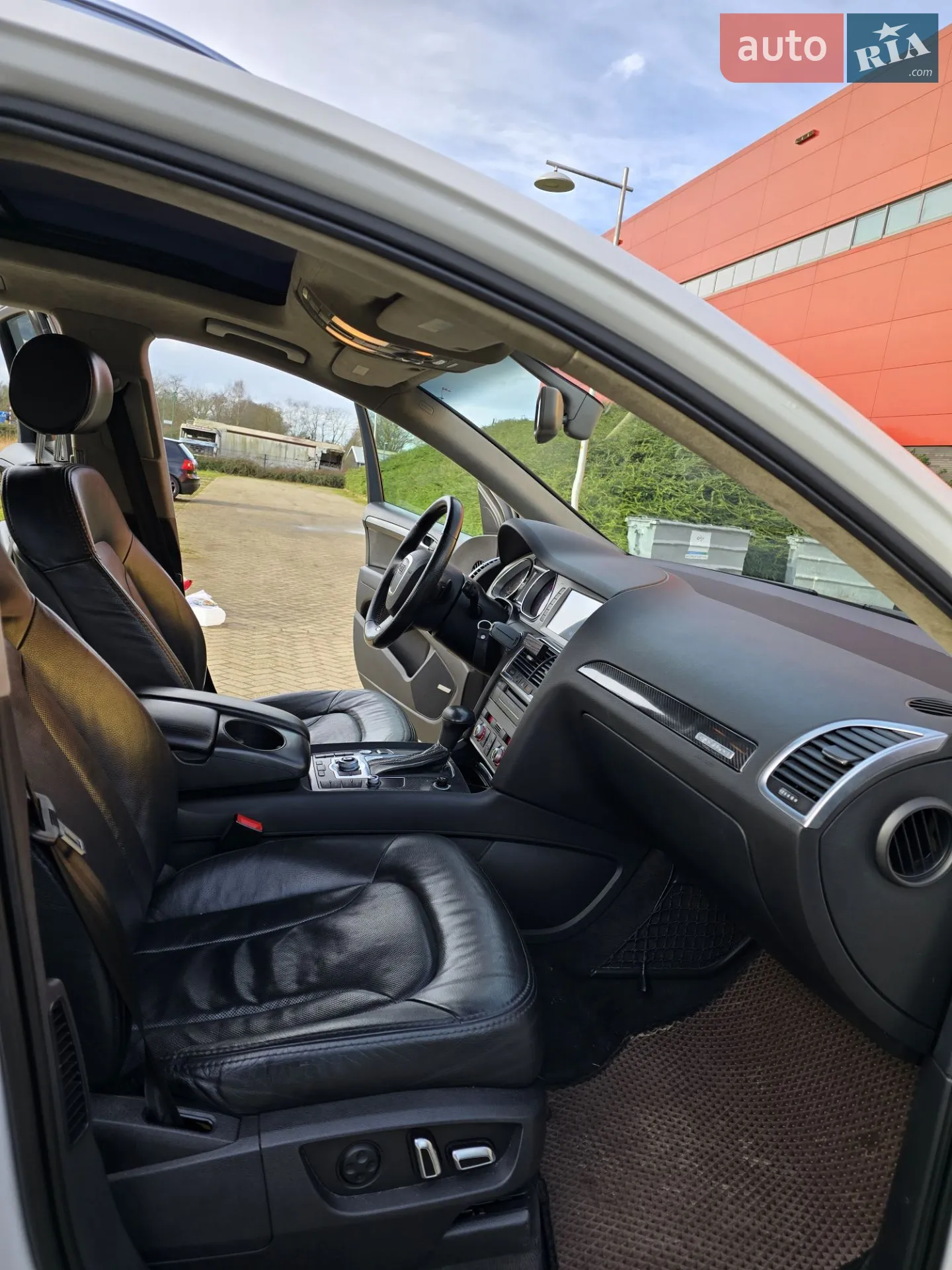 2010 Audi Q7 - мініатюра 13