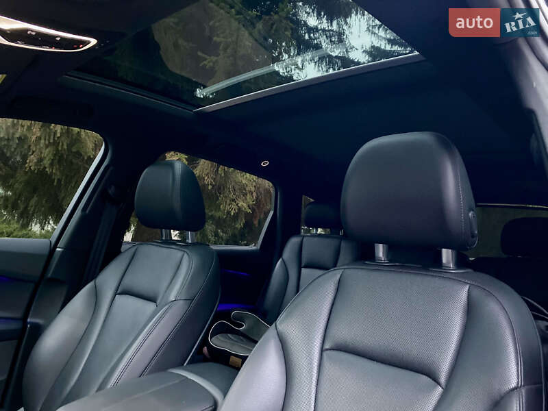 Внедорожник / Кроссовер Audi Q7 2016 в Соленом