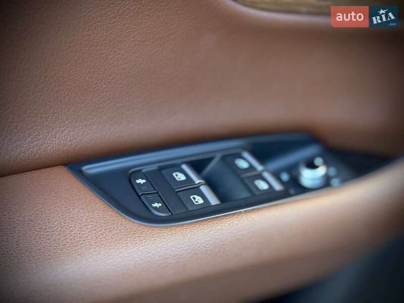 Внедорожник / Кроссовер Audi Q7 2017 в Киеве