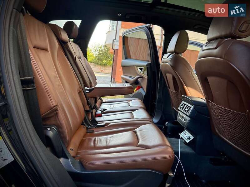 Внедорожник / Кроссовер Audi Q7 2017 в Киеве