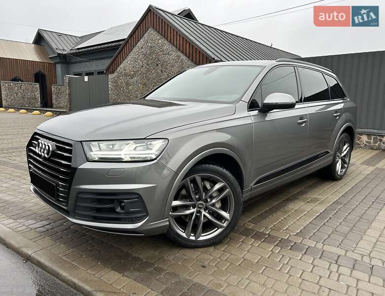 Внедорожник / Кроссовер Audi Q7 2017 в Киеве