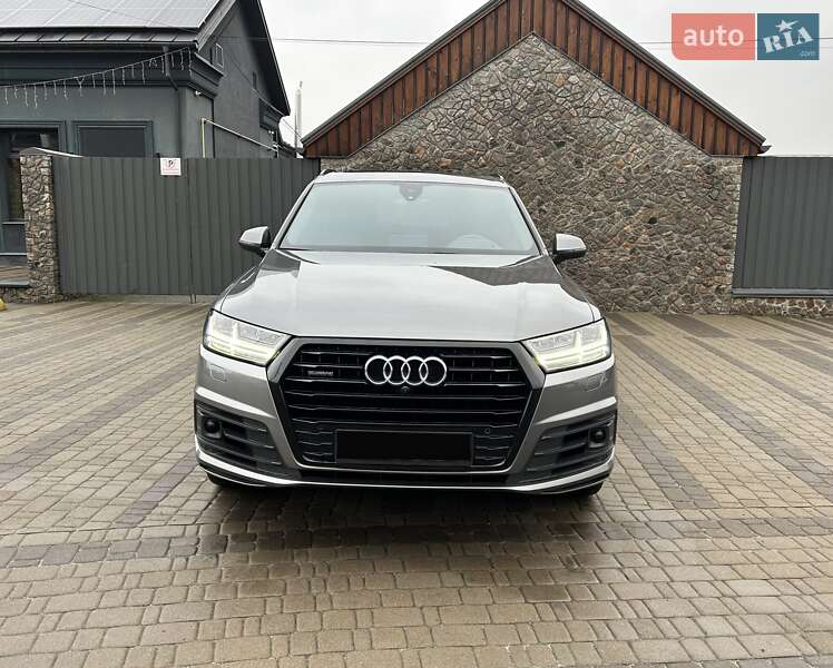 Внедорожник / Кроссовер Audi Q7 2017 в Киеве