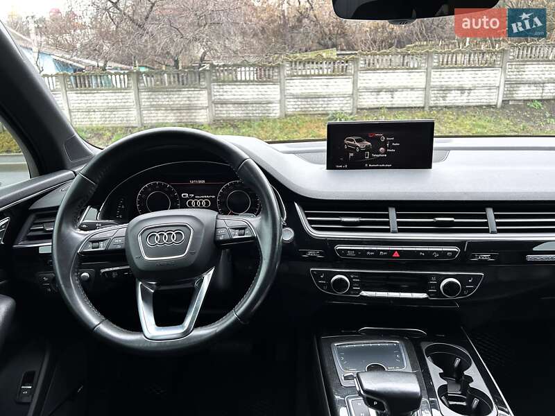 Внедорожник / Кроссовер Audi Q7 2017 в Киеве