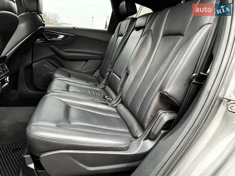 Внедорожник / Кроссовер Audi Q7 2017 в Киеве