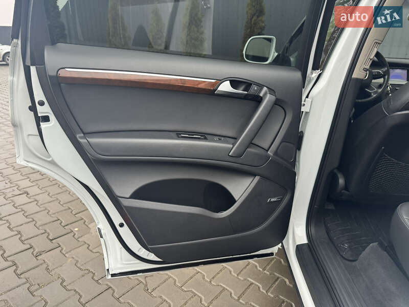 Внедорожник / Кроссовер Audi Q7 2013 в Тернополе