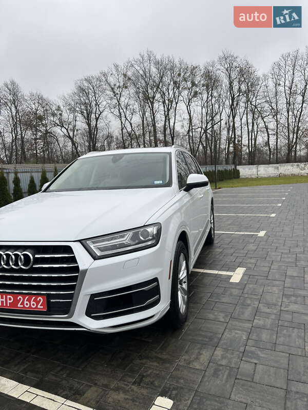 Внедорожник / Кроссовер Audi Q7 2017 в Луцке