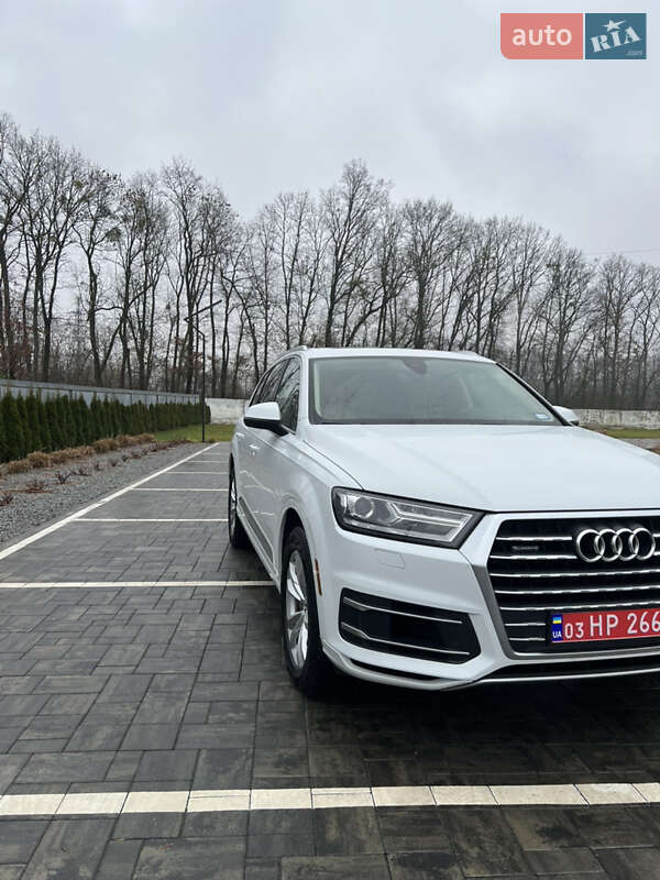 Внедорожник / Кроссовер Audi Q7 2017 в Луцке