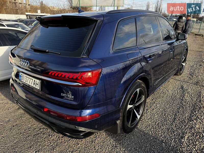 Внедорожник / Кроссовер Audi Q7 2021 в Киеве