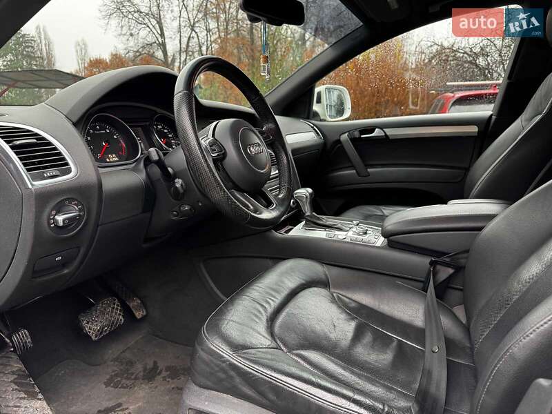Позашляховик / Кросовер Audi Q7 2015 в Києві