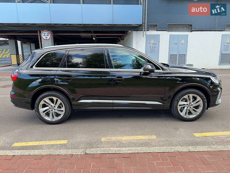 Внедорожник / Кроссовер Audi Q7 2020 в Киеве фото 5 Внедорожник / Кроссовер Audi Q7 2020 в Киеве