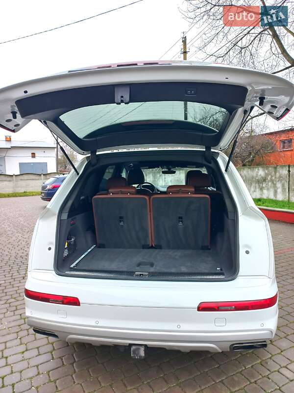 Внедорожник / Кроссовер Audi Q7 2018 в Дубно