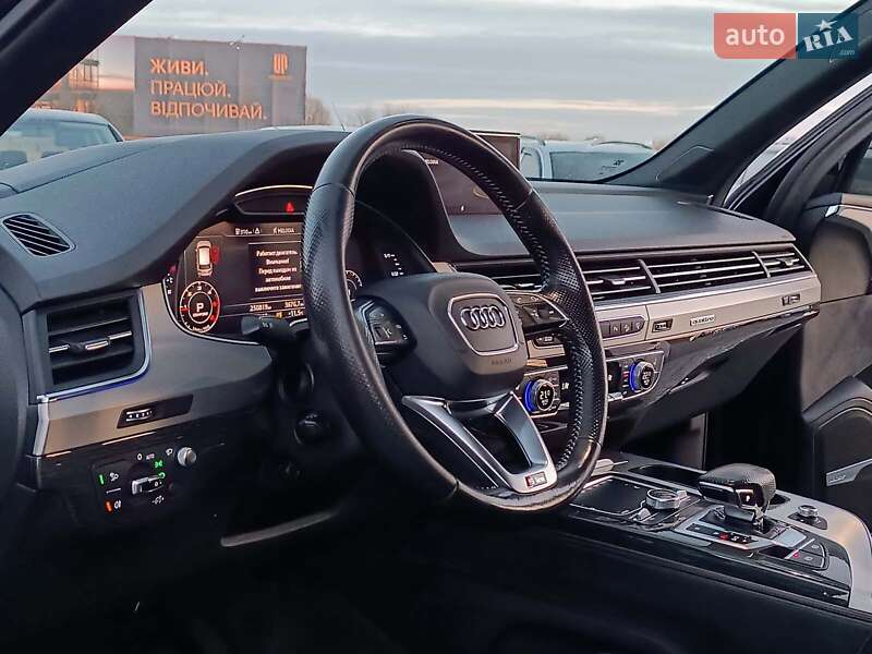 Внедорожник / Кроссовер Audi Q7 2015 в Львове