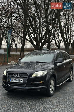 Внедорожник / Кроссовер Audi Q7 2007 в Ровно