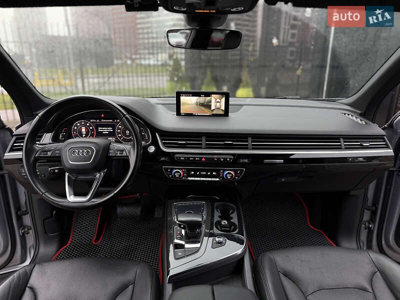 Внедорожник / Кроссовер Audi Q7 2016 в Киеве
