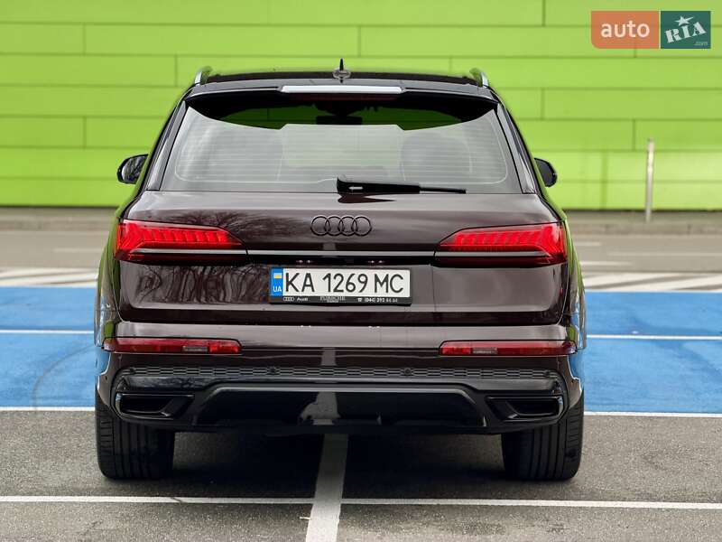 Внедорожник / Кроссовер Audi Q7 2022 в Киеве