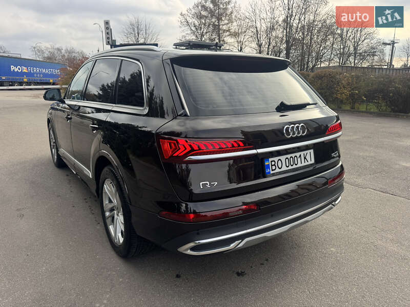Внедорожник / Кроссовер Audi Q7 2023 в Тернополе