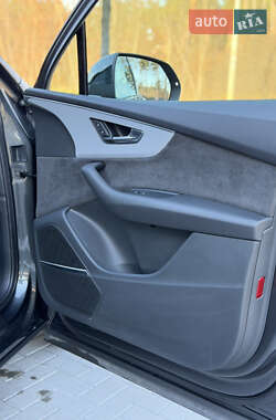 Внедорожник / Кроссовер Audi Q7 2021 в Киеве