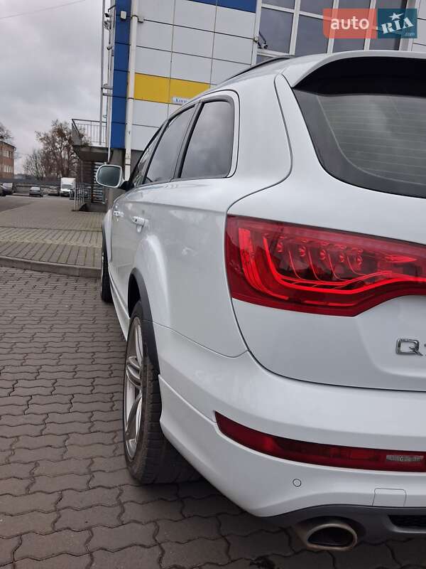 Внедорожник / Кроссовер Audi Q7 2014 в Хмельницком