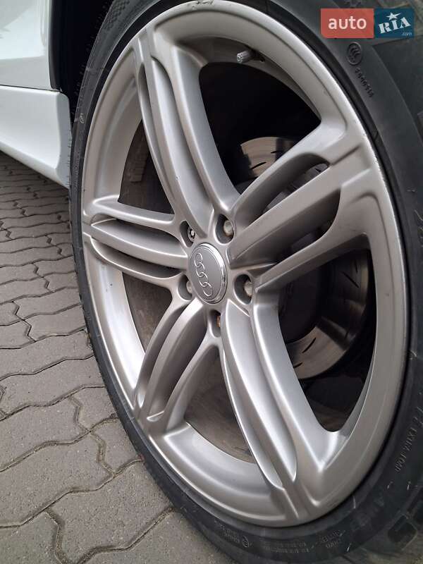 Внедорожник / Кроссовер Audi Q7 2014 в Хмельницком