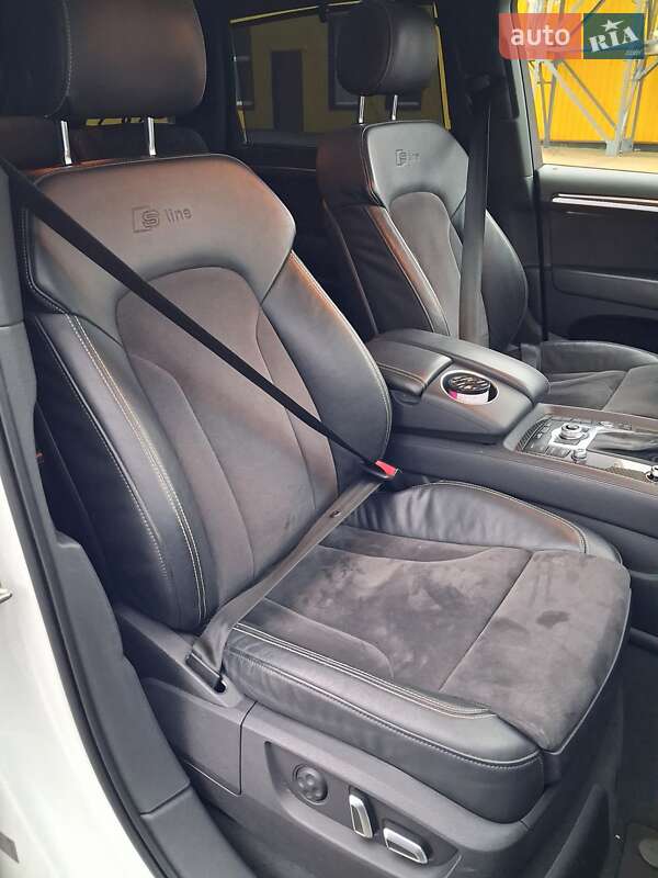 Внедорожник / Кроссовер Audi Q7 2014 в Хмельницком