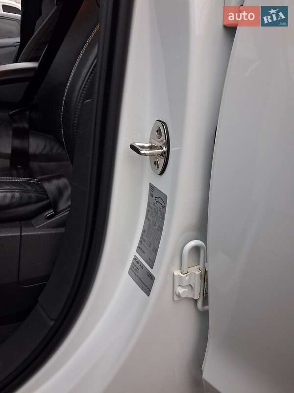 Внедорожник / Кроссовер Audi Q7 2014 в Хмельницком