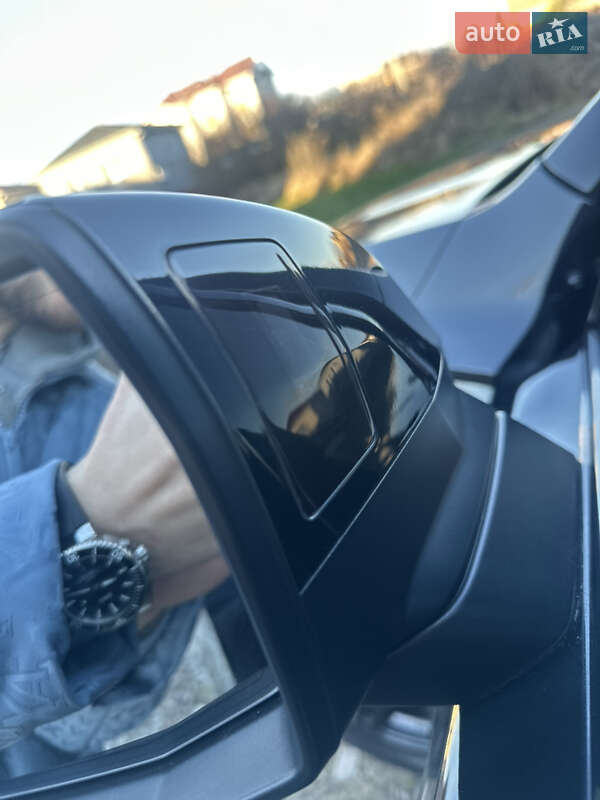 Внедорожник / Кроссовер Audi Q7 2016 в Киеве