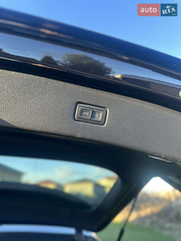 Внедорожник / Кроссовер Audi Q7 2016 в Киеве