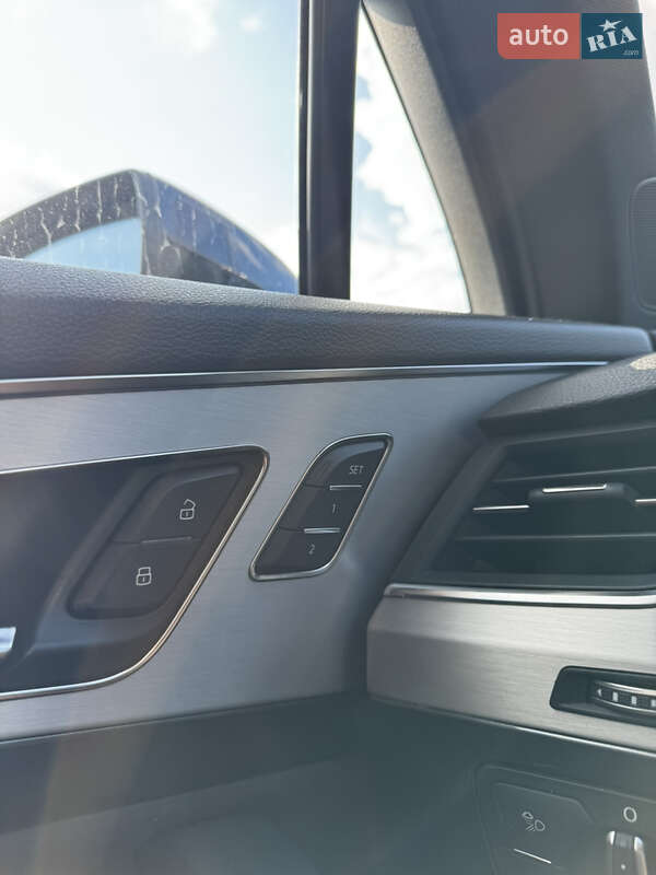 Внедорожник / Кроссовер Audi Q7 2018 в Владимирце