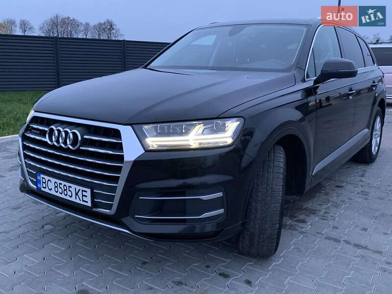 Позашляховик / Кросовер Audi Q7 2016 в Радехові