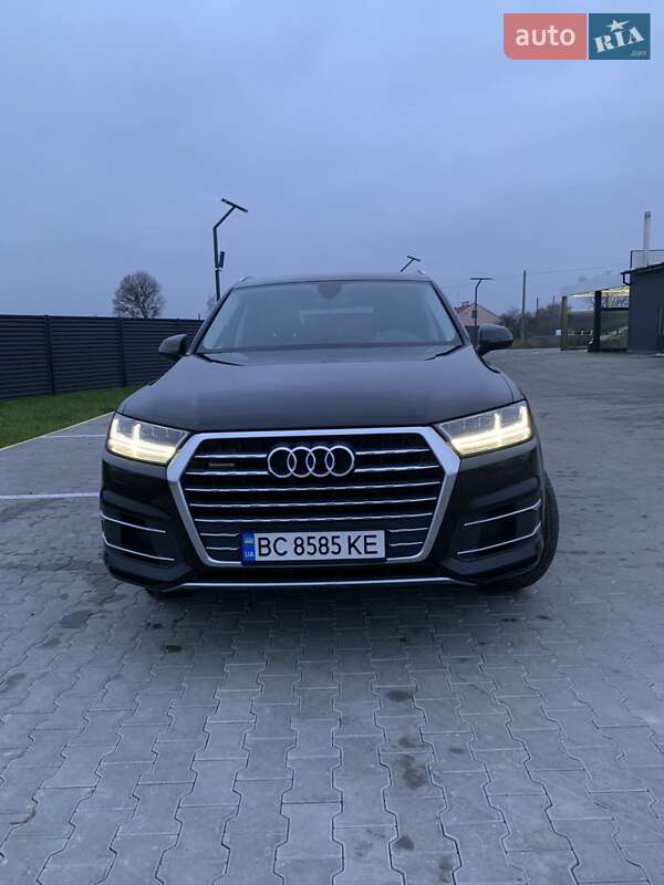 Позашляховик / Кросовер Audi Q7 2016 в Радехові