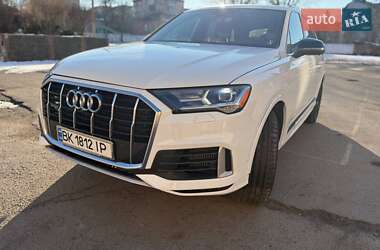 Позашляховик / Кросовер Audi Q7 2020 в Рівному