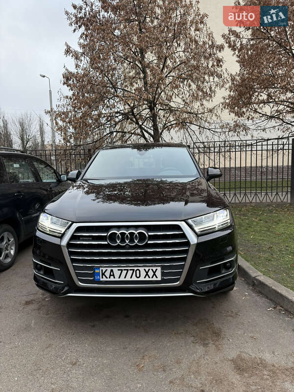Внедорожник / Кроссовер Audi Q7 2017 в Киеве